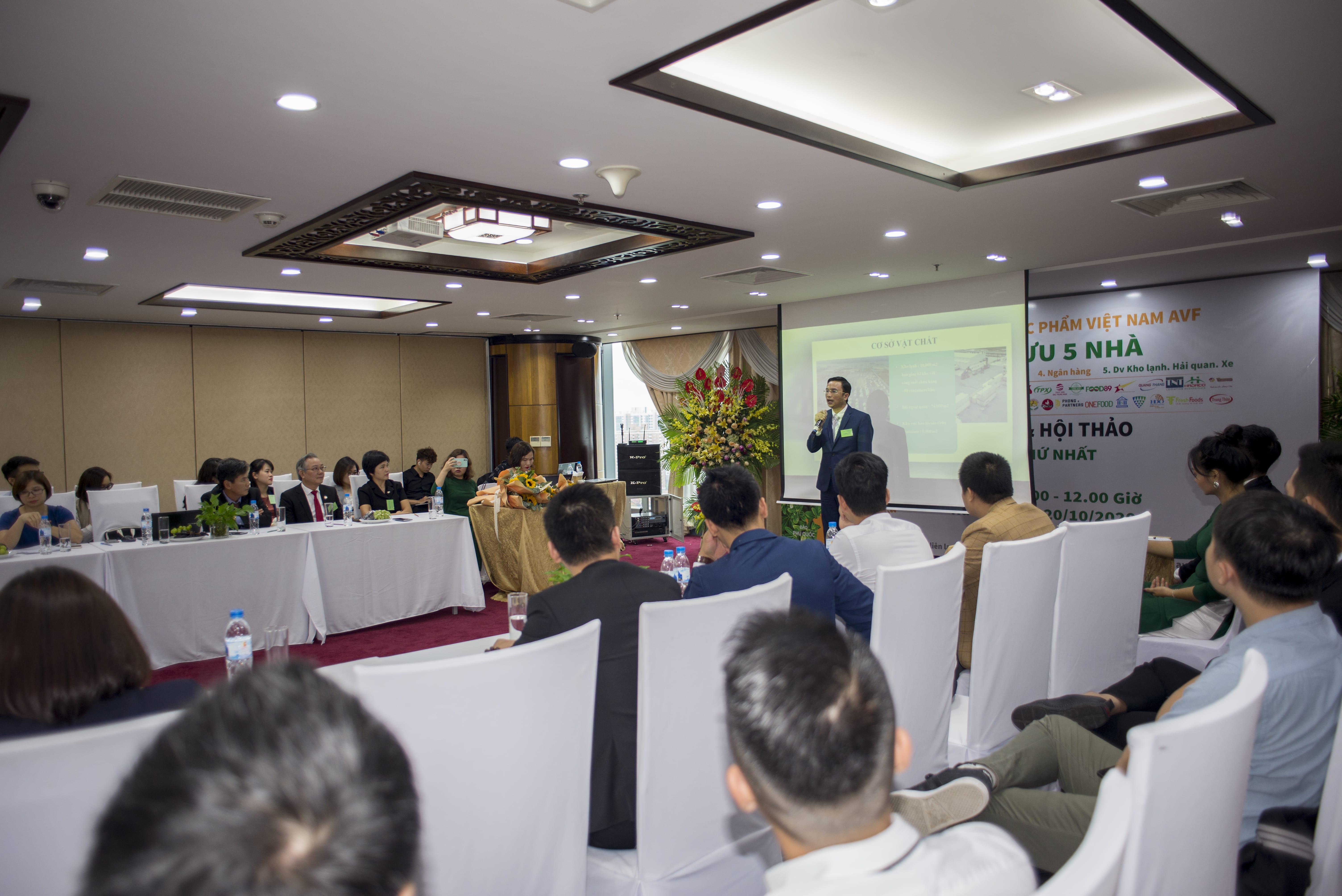 Ông Lê Hồng Cẩm – Giám đốc Công ty Dịch vụ Cảng Hải Phòng tại AVF